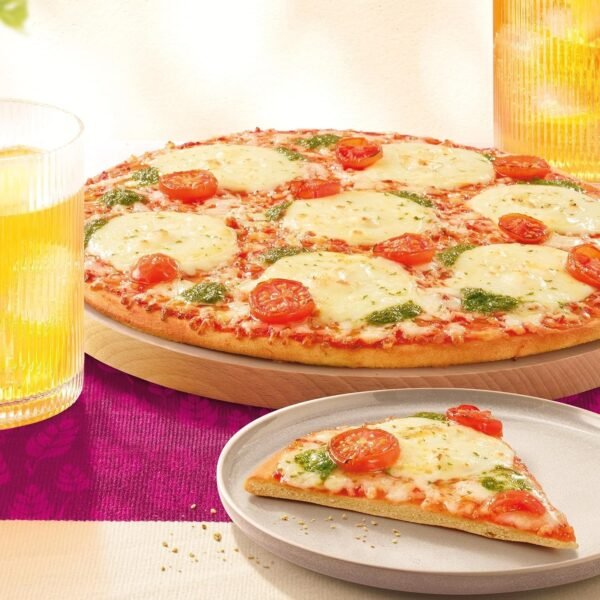 Dr. Oetker Ristorante Gluten Free and Lactose Free Mozzarella Cheese Pizza, 370gx6 (Frozen) - Exclusive Offer - Image 3
